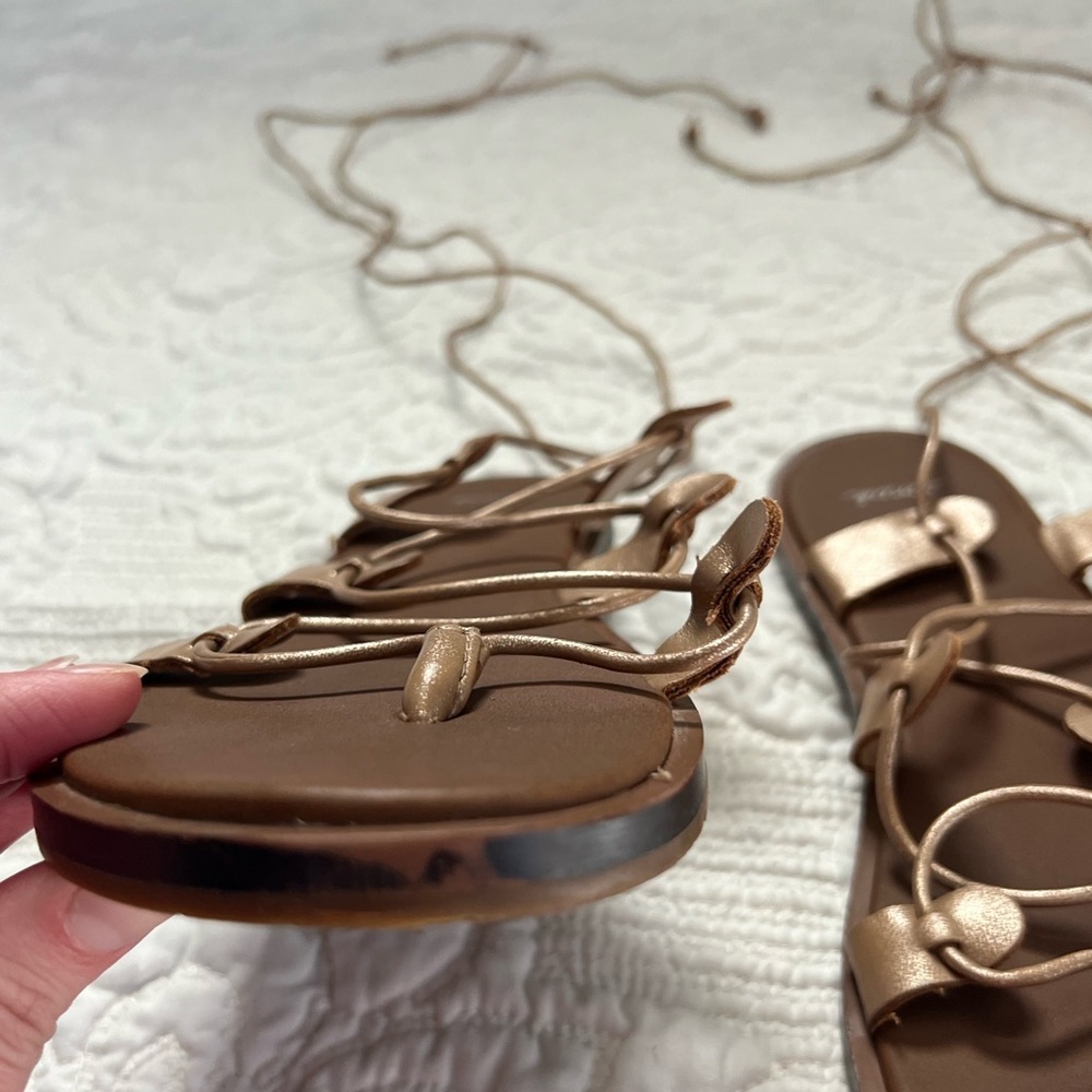 Sanuk Gladiator Sandals Size 10 - Picture 3 of 3